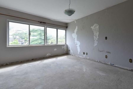 Casa à venda com 679m², 6 quartos e 6 vagas