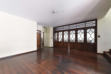 Casa à venda com 679m², 6 quartos e 6 vagas