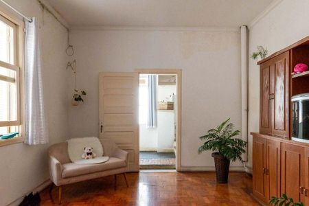 Casa à venda com 4 quartos, 270m² em Mirandópolis, São Paulo