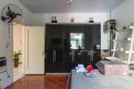 Casa à venda com 4 quartos, 270m² em Mirandópolis, São Paulo