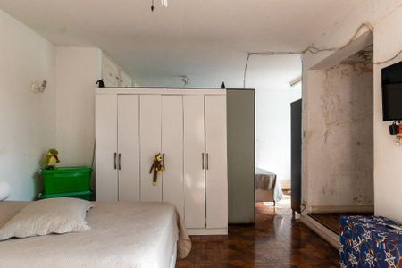 Casa à venda com 4 quartos, 270m² em Mirandópolis, São Paulo