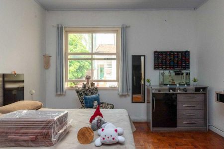 Casa à venda com 4 quartos, 270m² em Mirandópolis, São Paulo