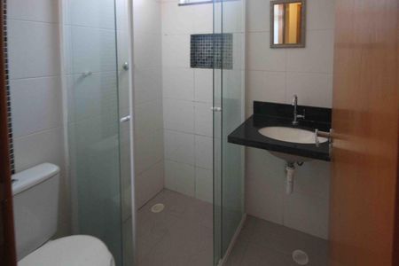 Casa de condomínio à venda com 64m², 2 quartos e 2 vagas Casa de condomínio à venda com 64m², 2 quartos e 2 vagasBanheiro