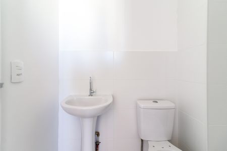 Banheiro de apartamento à venda com 1 quarto, 29m² em Vila Butantã, São Paulo