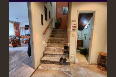 Casa à venda com 380m², 5 quartos e 4 vagas