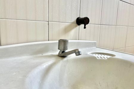 Casa à venda com 300m², 3 quartos e 3 vagas Casa à venda com 300m², 3 quartos e 3 vagasBanheiro Corredor