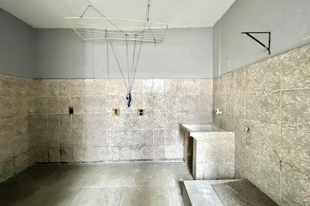 Casa à venda com 300m², 3 quartos e 3 vagas Casa à venda com 300m², 3 quartos e 3 vagasÁrea de Serviço