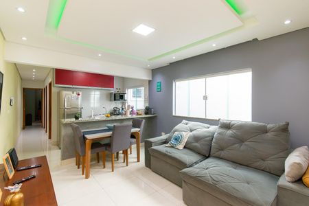 Sala de casa de condomínio para alugar com 2 quartos, 70m² em Jardim Tiete, São Paulo