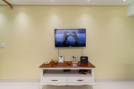 Sala de casa de condomínio para alugar com 2 quartos, 70m² em Jardim Tiete, São Paulo