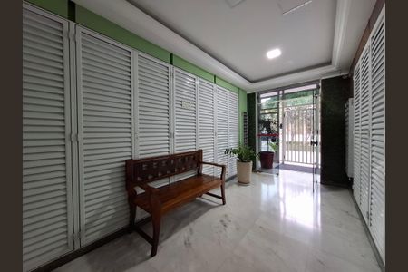 Apartamento para alugar com 68m², 2 quartos e sem vagaEntrada