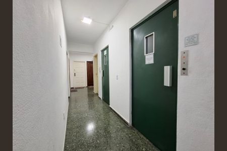 Apartamento para alugar com 68m², 2 quartos e sem vagaCorredor