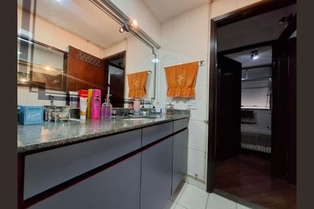 Apartamento para alugar com 68m², 2 quartos e sem vagaBanheiro