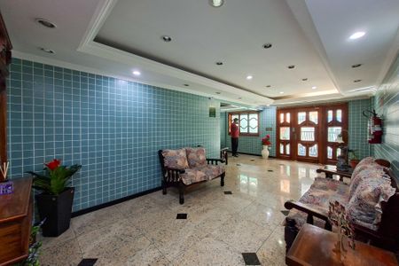 Apartamento para alugar com 94m², 2 quartos e 1 vaga Apartamento para alugar com 94m², 2 quartos e 1 vagaHall de Entrada