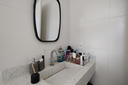 Casa de condomínio à venda com 315m², 4 quartos e 1 vagaBanheiro da Suíte 2