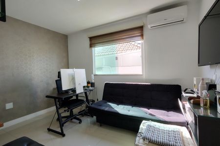 Casa de condomínio à venda com 315m², 4 quartos e 1 vagaQuarto 