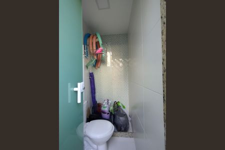 Casa de condomínio à venda com 315m², 4 quartos e 1 vagaBanheiro de Serviço