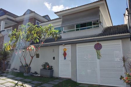 Casa de condomínio à venda com 315m², 4 quartos e 1 vagaFachada da Casa