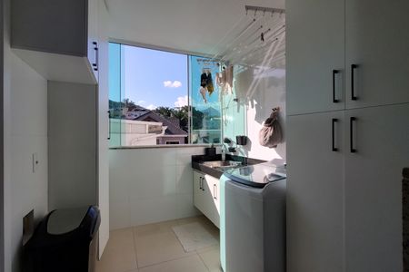 Casa de condomínio à venda com 315m², 4 quartos e 1 vagaÁrea de Serviço