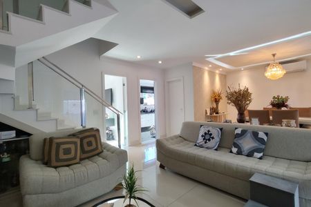 Casa de condomínio à venda com 315m², 4 quartos e 1 vagaSala