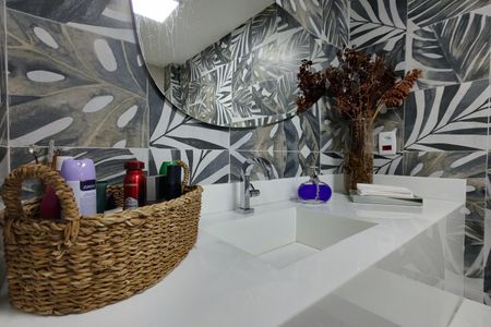 Casa de condomínio à venda com 315m², 4 quartos e 1 vagaBanheiro 2