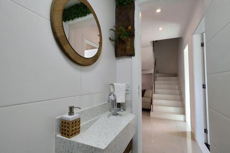 Casa de condomínio à venda com 315m², 4 quartos e 1 vagaBanheiro 1