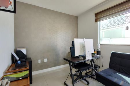 Casa de condomínio à venda com 315m², 4 quartos e 1 vagaQuarto 