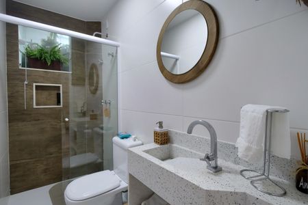 Casa de condomínio à venda com 315m², 4 quartos e 1 vagaBanheiro 1