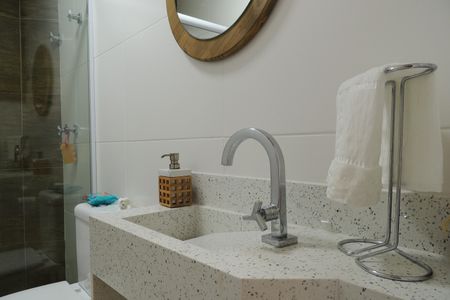 Casa de condomínio à venda com 315m², 4 quartos e 1 vagaBanheiro 1