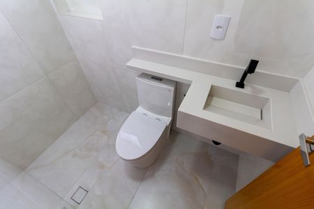 Casa à venda com 210m², 3 quartos e 5 vagasBanheiro da Suíte 3