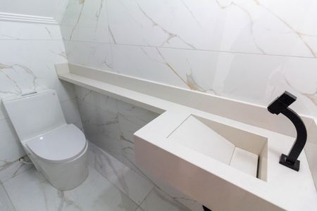 Casa à venda com 210m², 3 quartos e 5 vagasLavabo 1