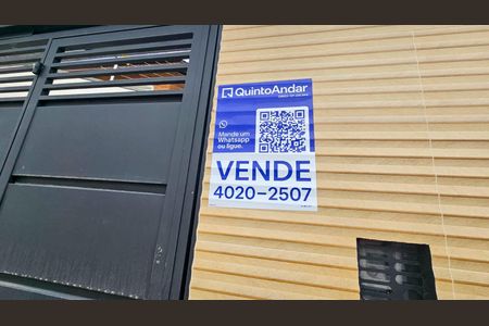 Casa à venda com 210m², 3 quartos e 5 vagasFachada e Placa