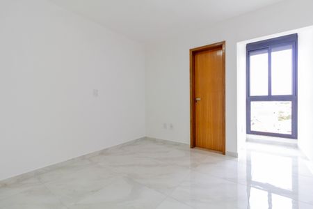 Casa à venda com 210m², 3 quartos e 5 vagasSuíte 2