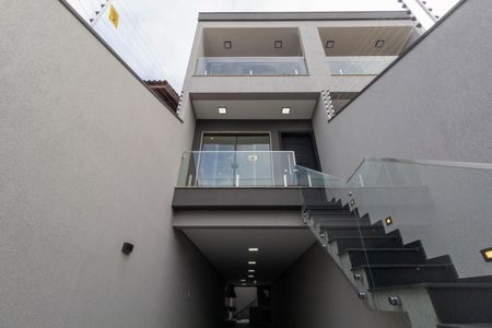 Casa à venda com 210m², 3 quartos e 5 vagasFachada Interna