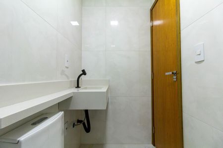 Casa à venda com 210m², 3 quartos e 5 vagasBanheiro da Suíte 2