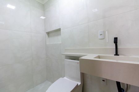 Casa à venda com 210m², 3 quartos e 5 vagasBanheiro da Suíte 2