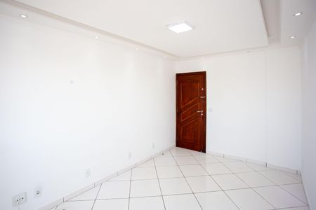 Sala de apartamento à venda com 2 quartos, 60m² em Piraporinha, Diadema