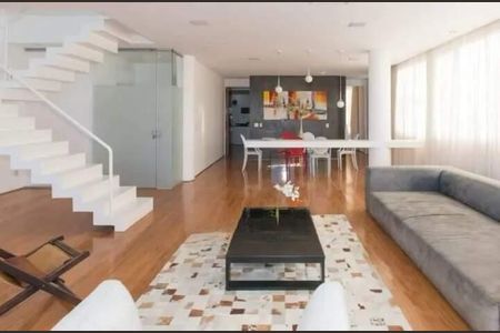 Apartamento à venda com 239m², 3 quartos e 1 vaga