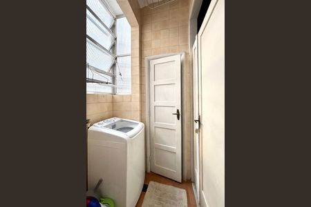 Apartamento à venda com 167m², 3 quartos e 1 vaga Apartamento à venda com 167m², 3 quartos e 1 vagaÁrea de serviço