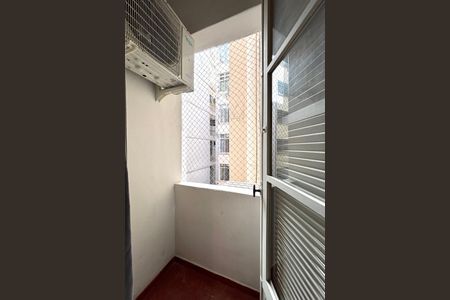 Apartamento à venda com 167m², 3 quartos e 1 vaga Apartamento à venda com 167m², 3 quartos e 1 vagaQuarto 2 - varanda