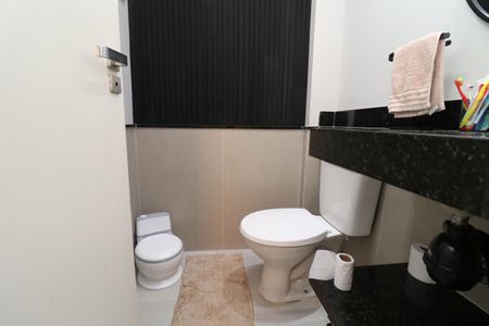 Casa de condomínio à venda com 186m², 4 quartos e 2 vagasLavabo da Sala