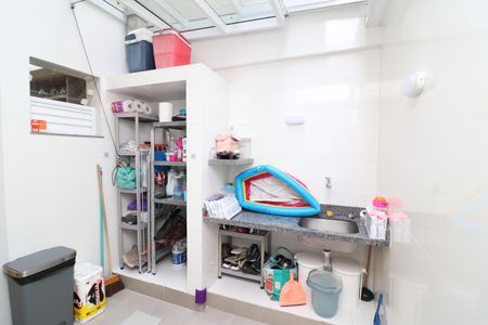 Casa de condomínio à venda com 186m², 4 quartos e 2 vagasÁrea de Serviço