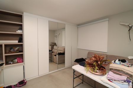 Casa de condomínio à venda com 186m², 4 quartos e 2 vagasEscritório