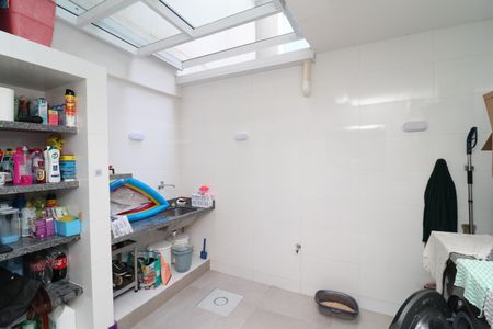 Casa de condomínio à venda com 186m², 4 quartos e 2 vagasÁrea de Serviço