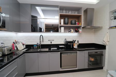 Casa de condomínio à venda com 186m², 4 quartos e 2 vagasCozinha