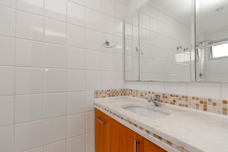 Apartamento à venda com 157m², 4 quartos e 2 vagasBanheiro da Suíte