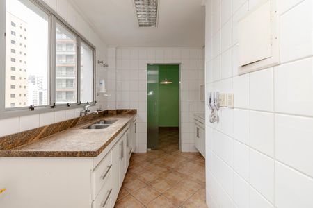Apartamento à venda com 157m², 4 quartos e 2 vagasCozinha