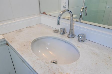 Apartamento à venda com 68m², 2 quartos e 2 vagasBanheiro da Suíte