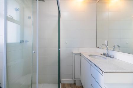 Apartamento à venda com 68m², 2 quartos e 2 vagasBanheiro da Suíte