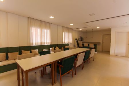 Apartamento para alugar com 35m², 2 quartos e sem vagaÁrea comum - Salão de festas