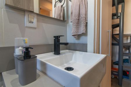 Casa de condomínio para alugar com 96m², 3 quartos e 1 vaga Casa de condomínio para alugar com 96m², 3 quartos e 1 vagaBanheiro Social